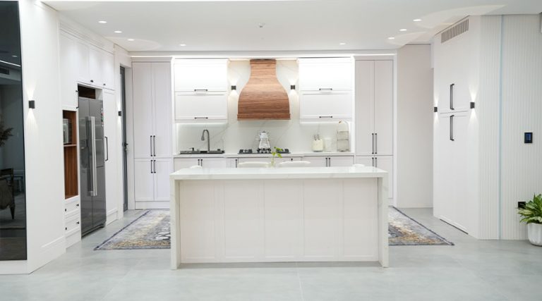 همه چیز درباره طراحی آشپزخانه U شکل